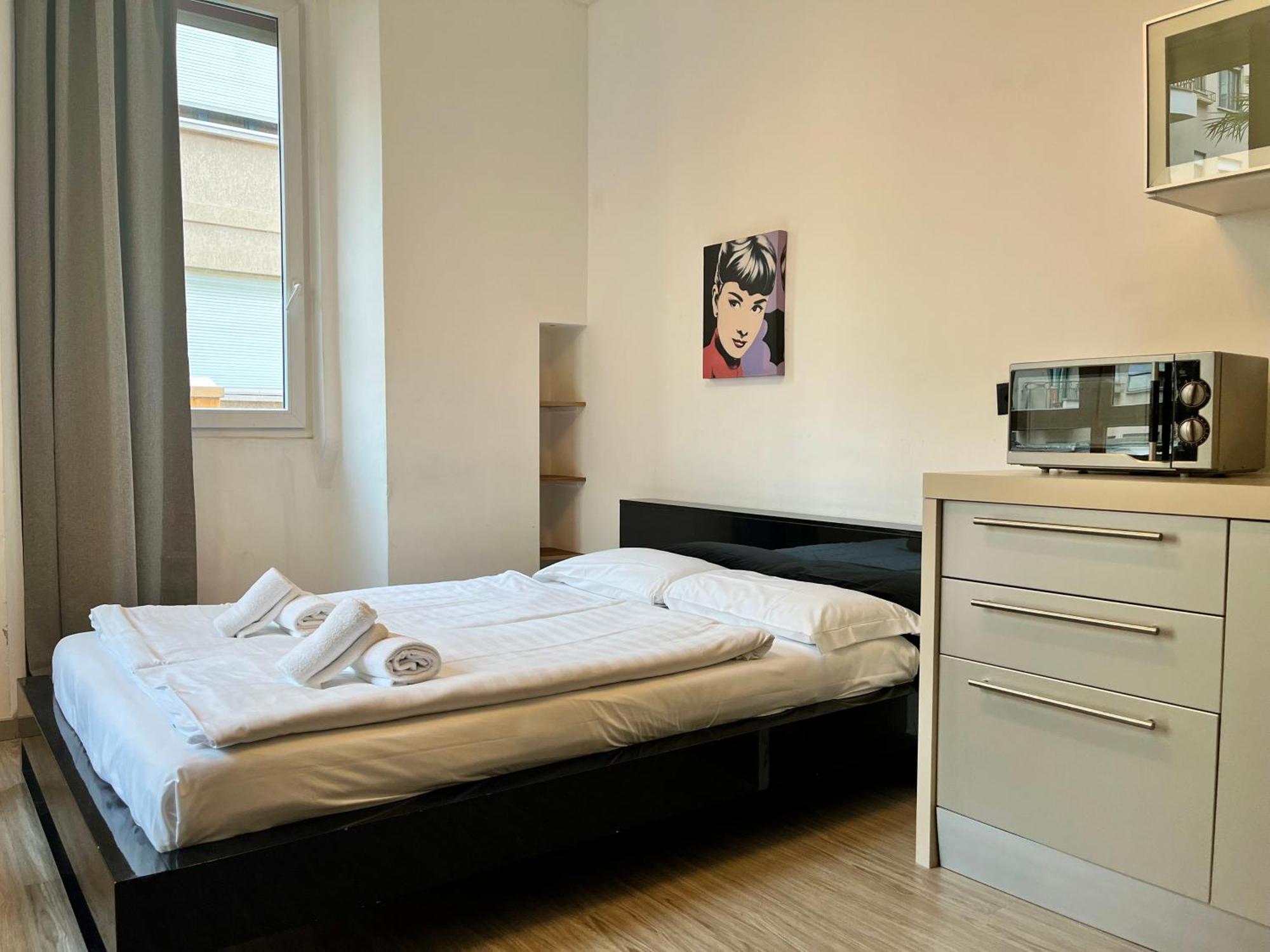 Guesthouse University By Lr - Self Check In Lugano Eksteriør billede