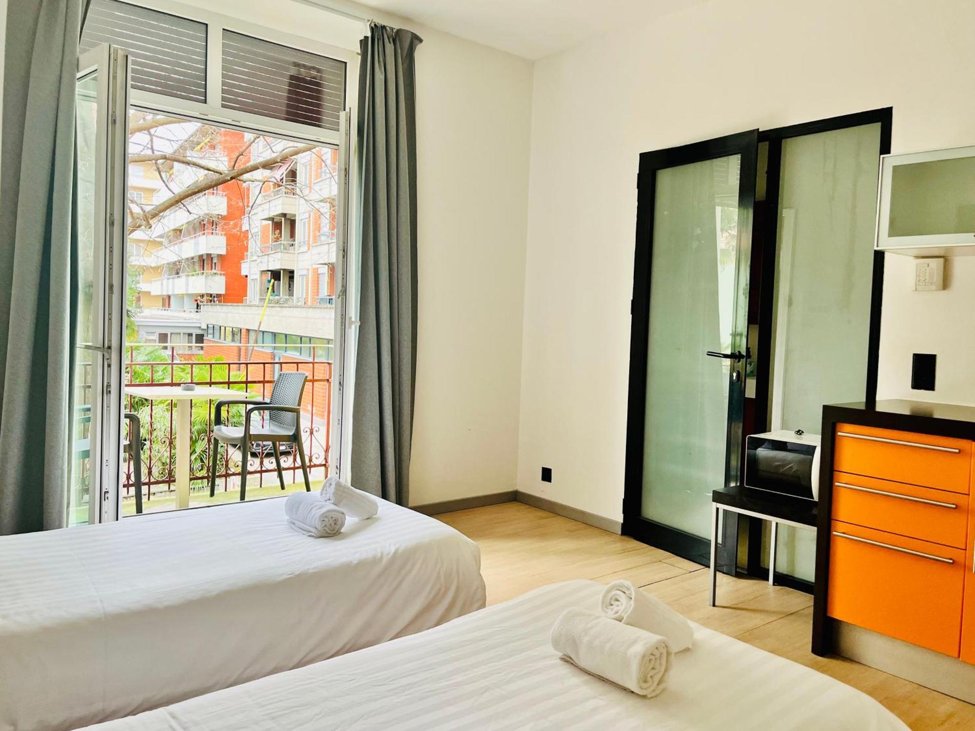 Guesthouse University By Lr - Self Check In Lugano Eksteriør billede