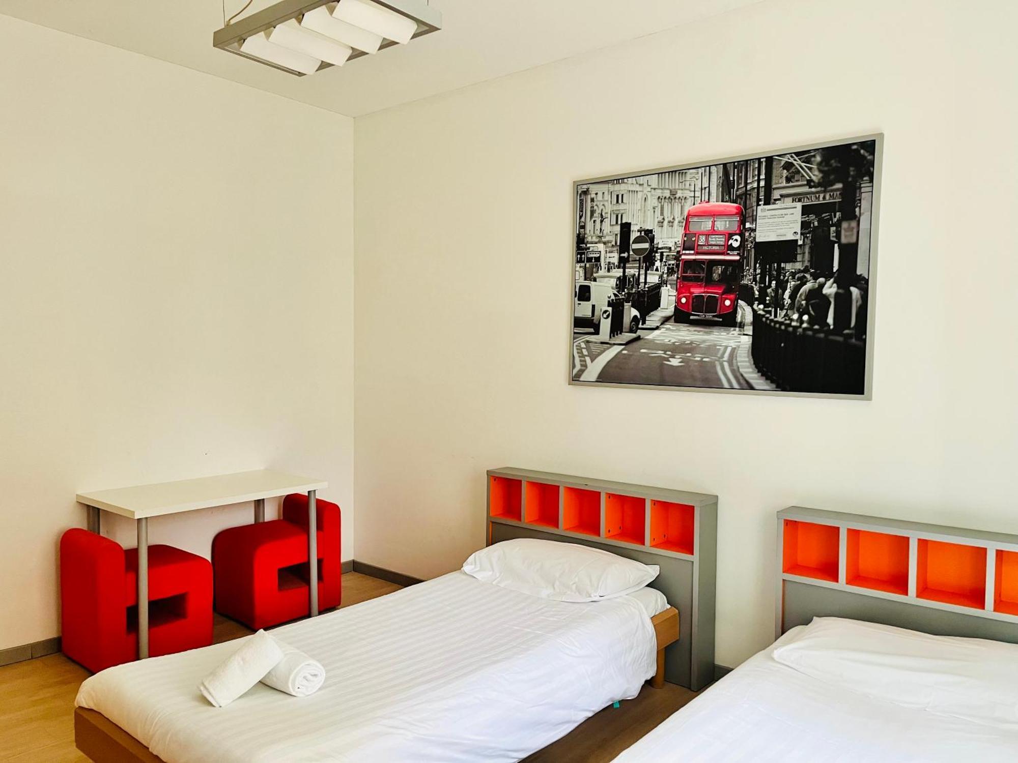Guesthouse University By Lr - Self Check In Lugano Eksteriør billede