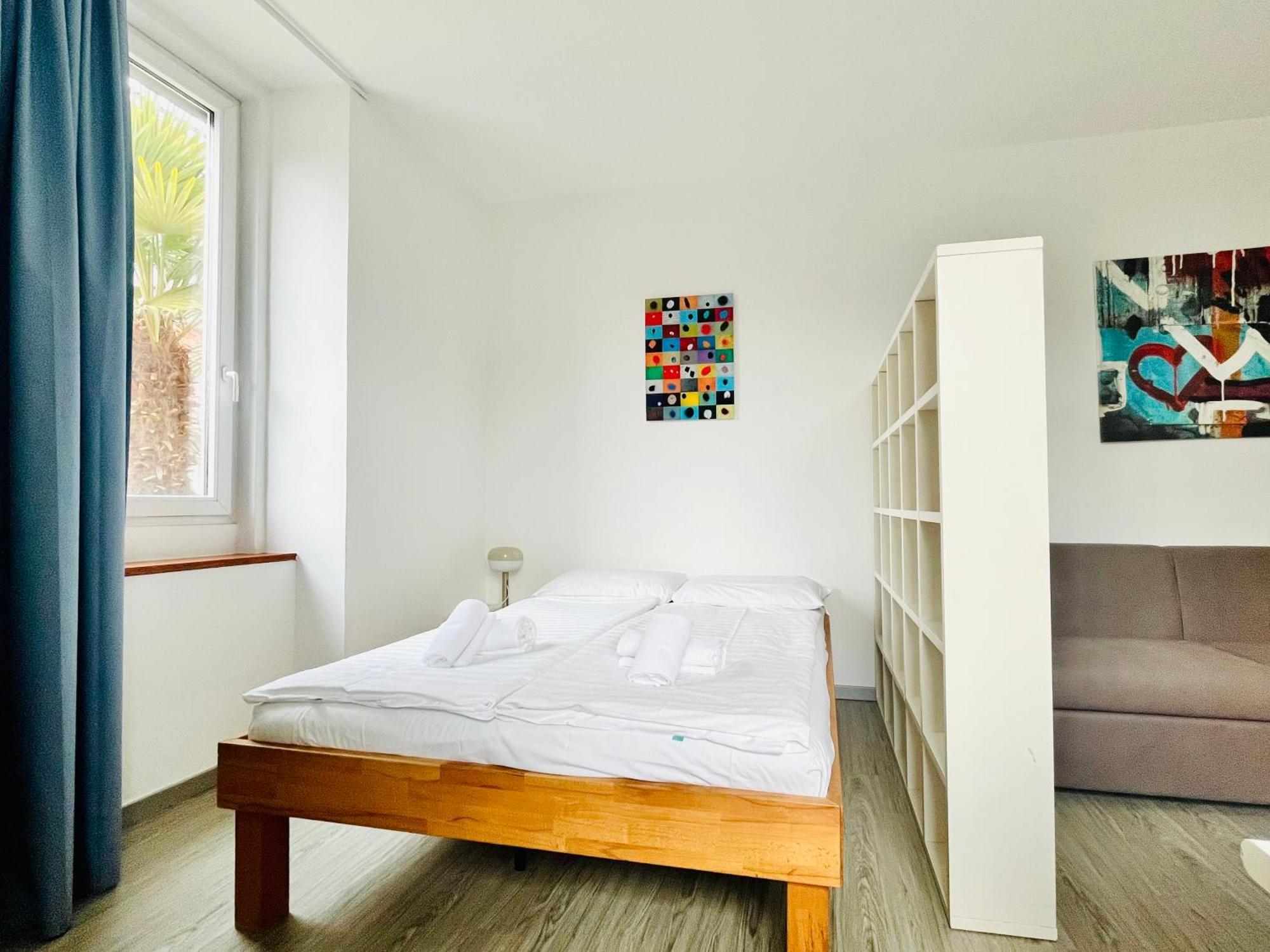 Guesthouse University By Lr - Self Check In Lugano Eksteriør billede